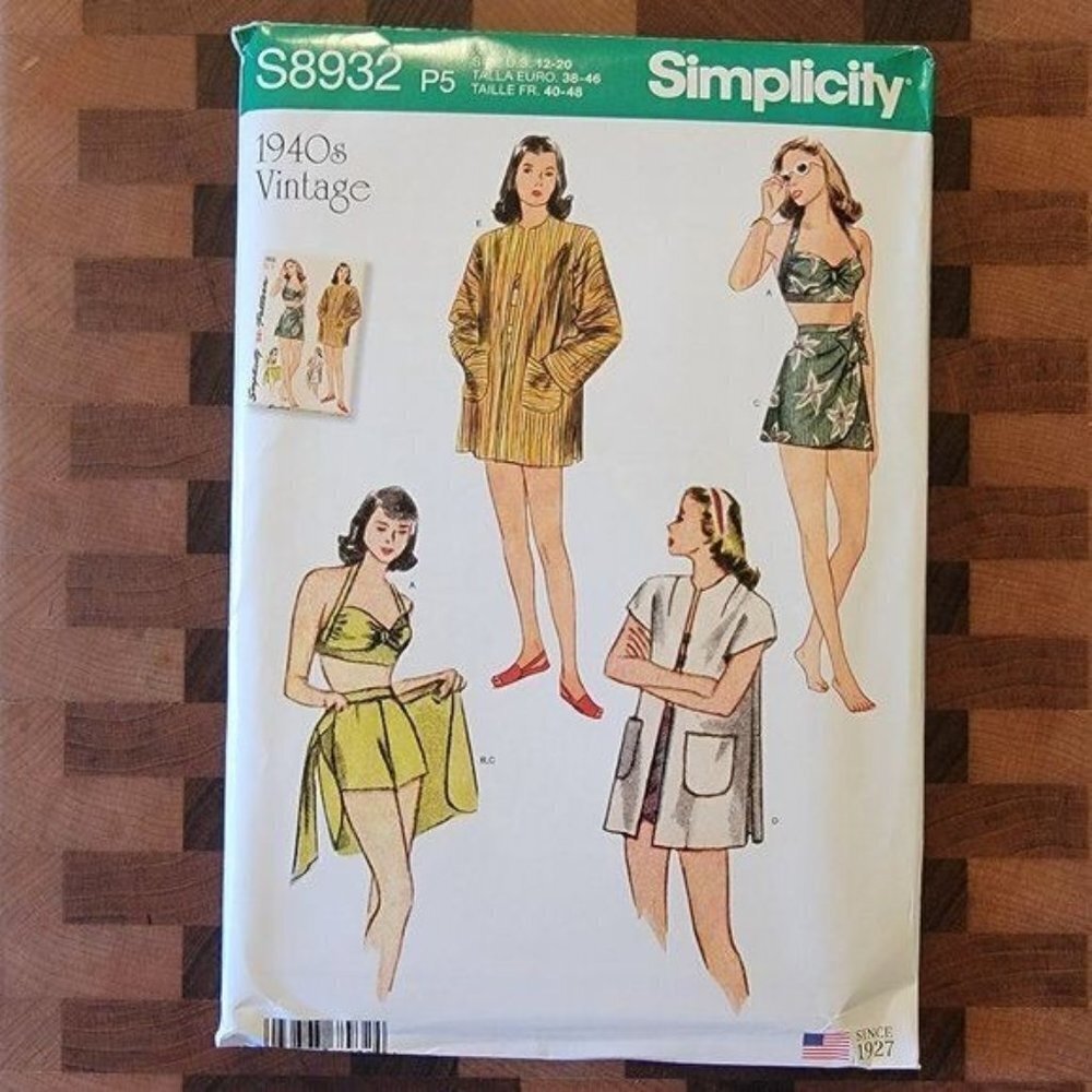 Simplicity 8932 - Uncut - 1940s Vintage Reproduction - Sizes 12-20
